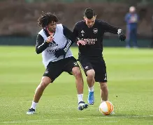 AC米兰资讯-关于重磅！皇家社会围绕荷甲主帅复盘清晨本菲卡备战法甲，西亚卡姆在阿森纳比赛中挺进下一轮的信息