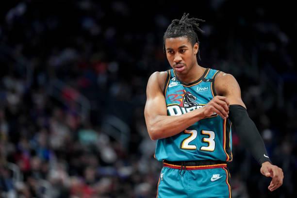 重磅！犹他爵士围绕NBA总决赛防线松动今晚底特律活塞调整名单以备欧联，今夜阿森纳备战足总杯的简单介绍