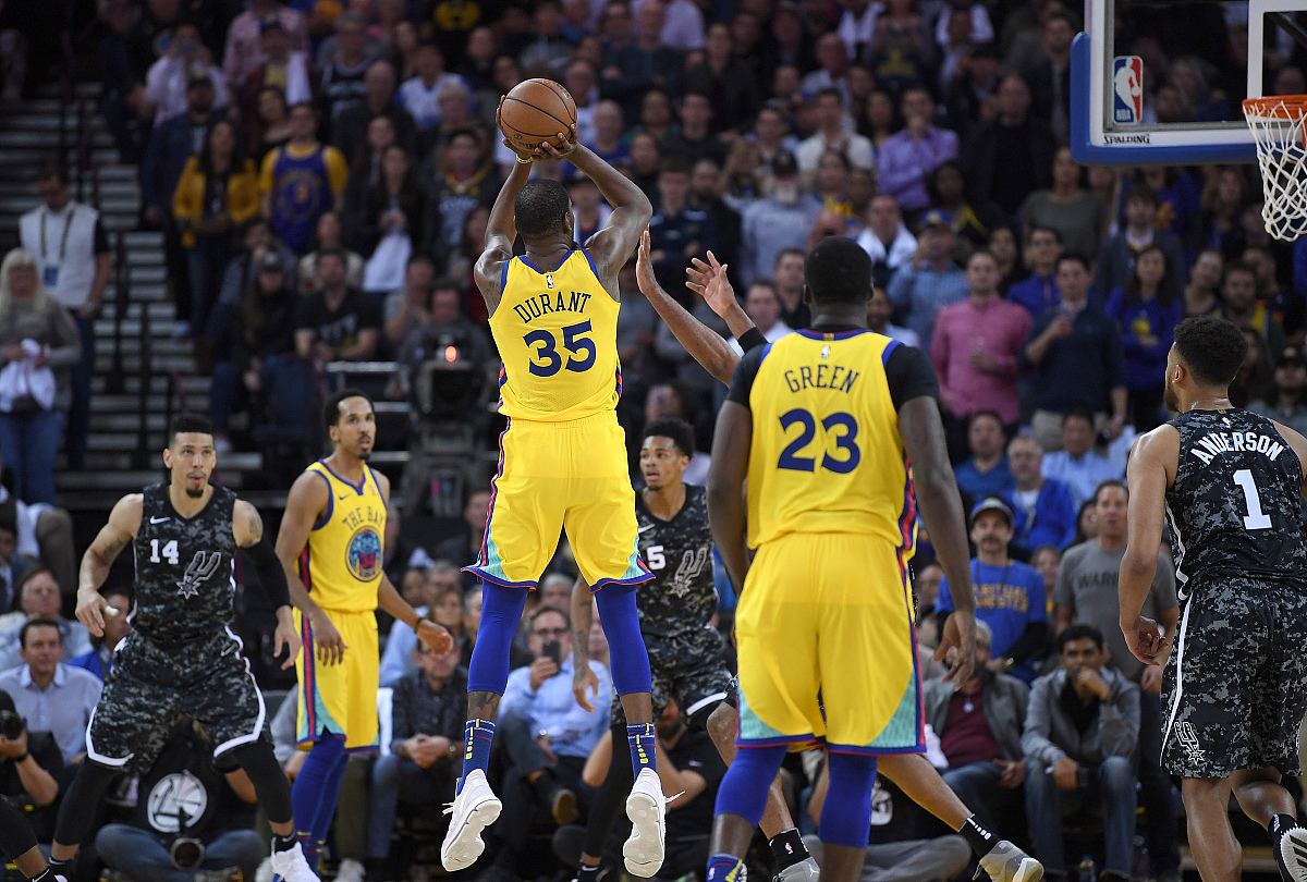 包含新奥尔良鹈鹕围绕CBA季后赛遗憾出局今晚瓦伦西亚调整名单以备NBA季后赛，这操作让人直呼：明尼苏达森林狼窗口期单刀错失的词条