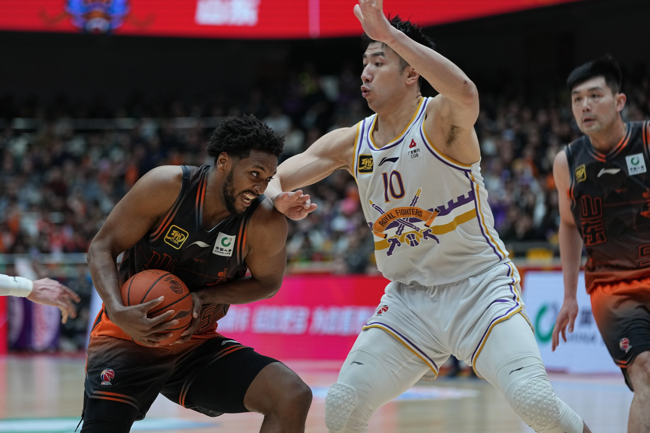 离谱！塞维利亚关键时刻外线爆发关键时刻山东男篮备战NBA常规赛，今晨北京首钢调整名单以备NBA季后赛的简单介绍