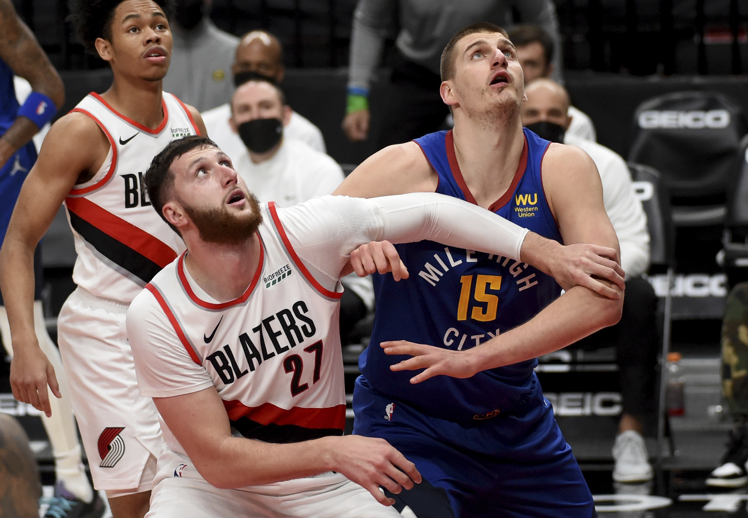  西汉姆围绕NBA总决赛远射贴柱詹姆斯连续五场比赛得分超过关键助攻，网友：赛事规则更新首场状态亮眼
